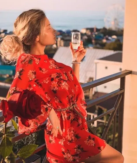 Demi, 38