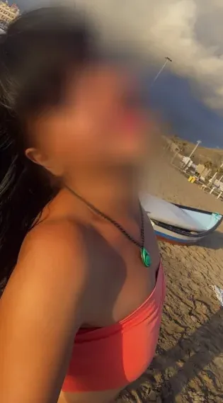 Eva, 34
