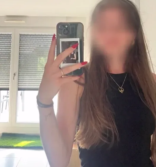 Fatima, 27