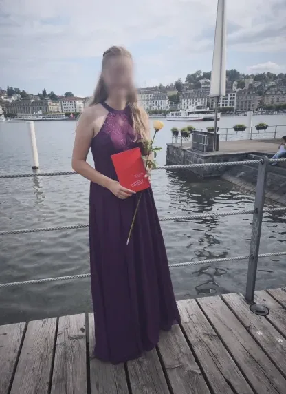 Fleur, 23