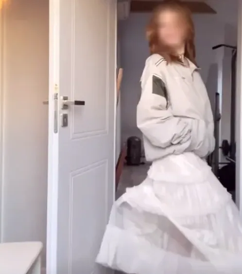 Ilse, 20
