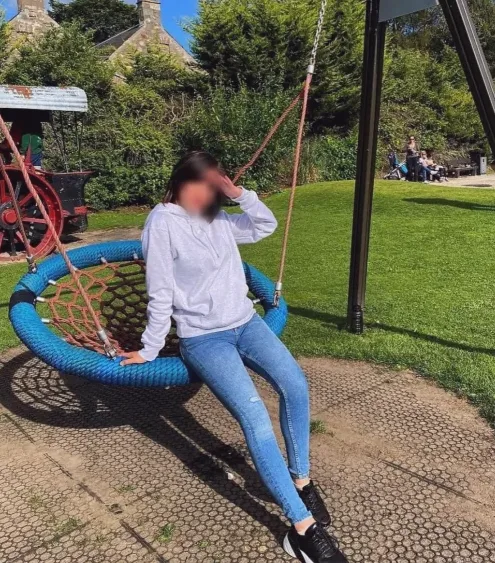 Laura, 37