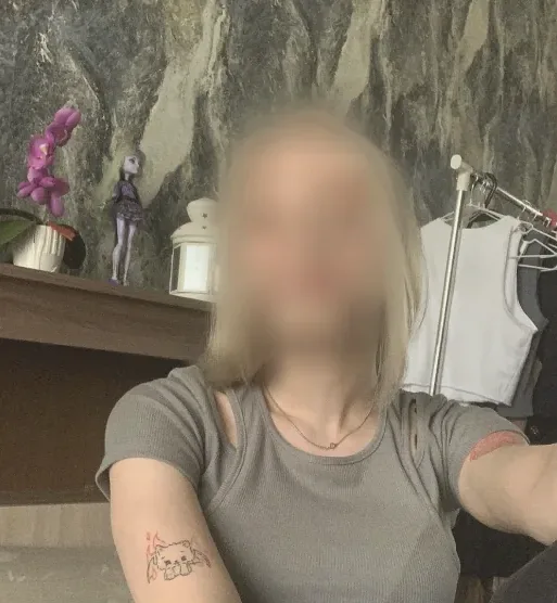 Lisa, 19