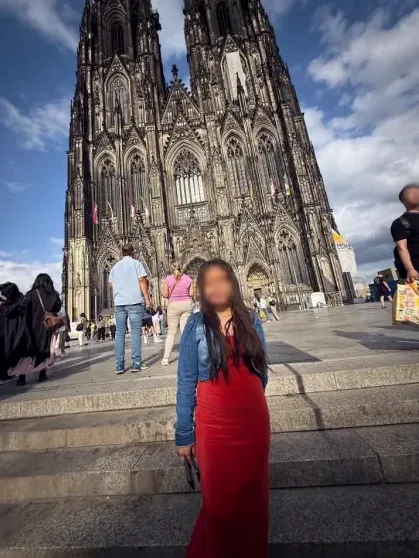Noor, 22