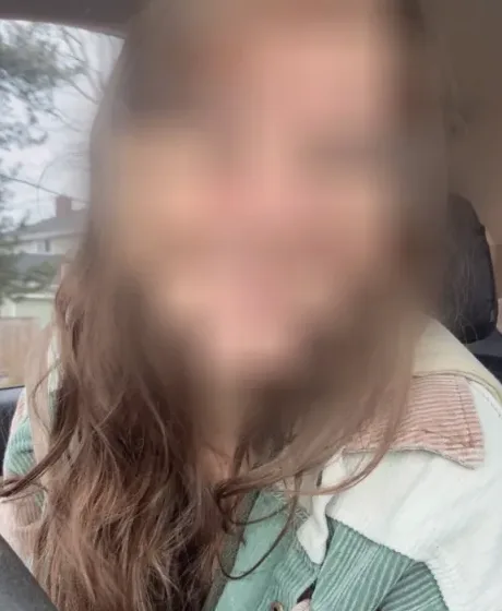 Nour, 40