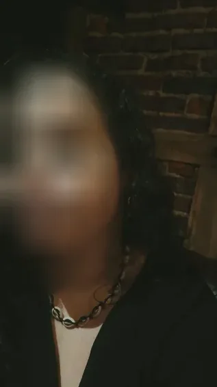 Sofia, 24