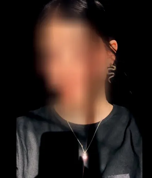 Sophie, 21