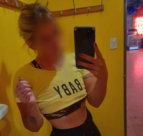 Yasmin, 28