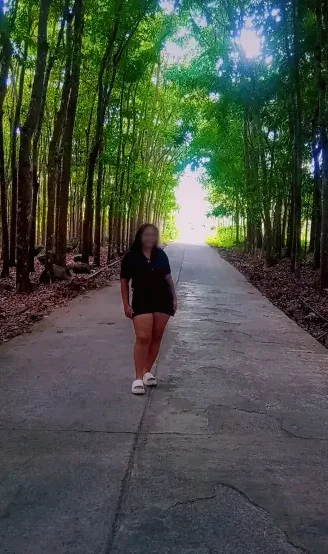 Yasmin, 23